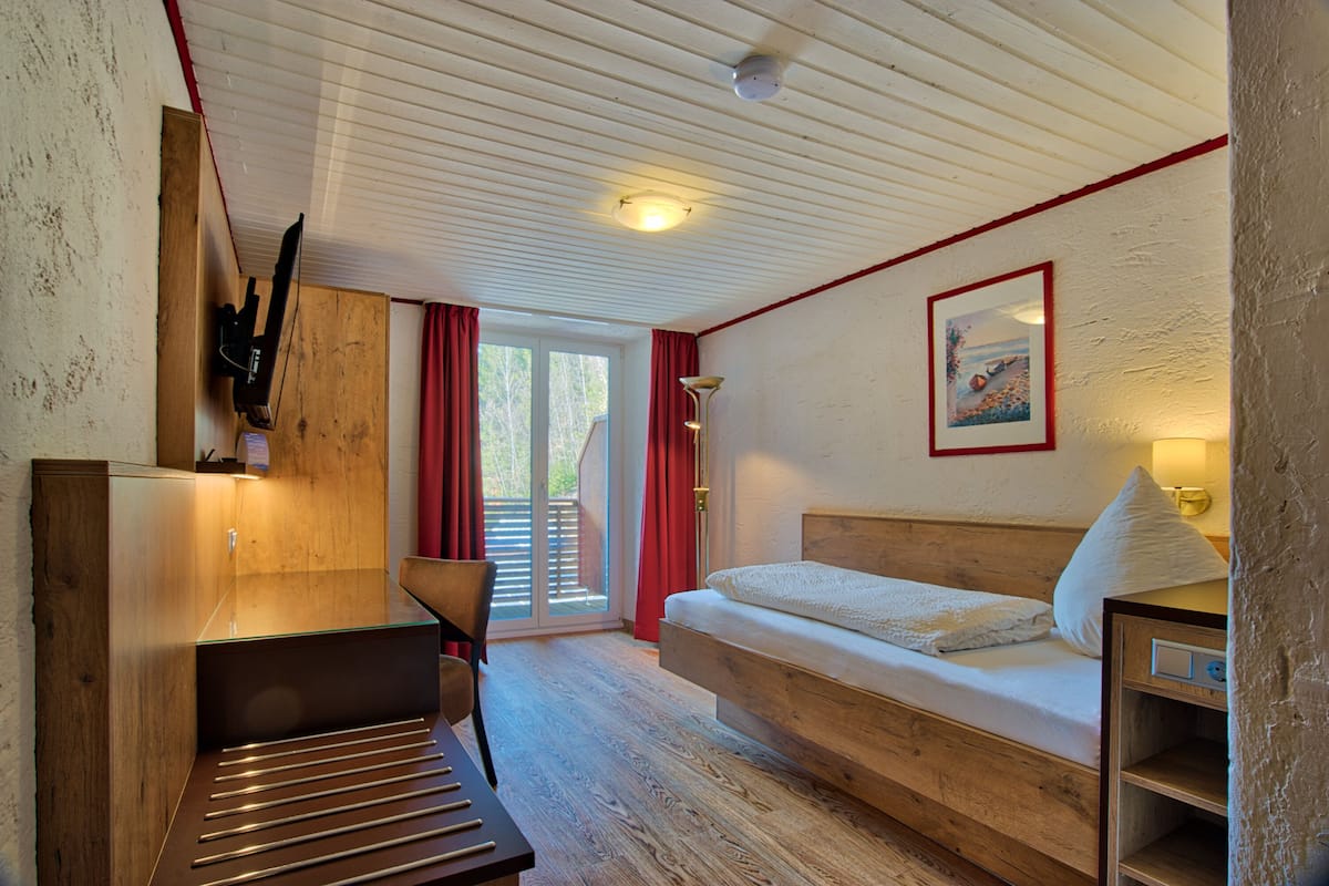 Chambre simple Standard | Coffre-fort, espace de travail pour ordinateurs portables