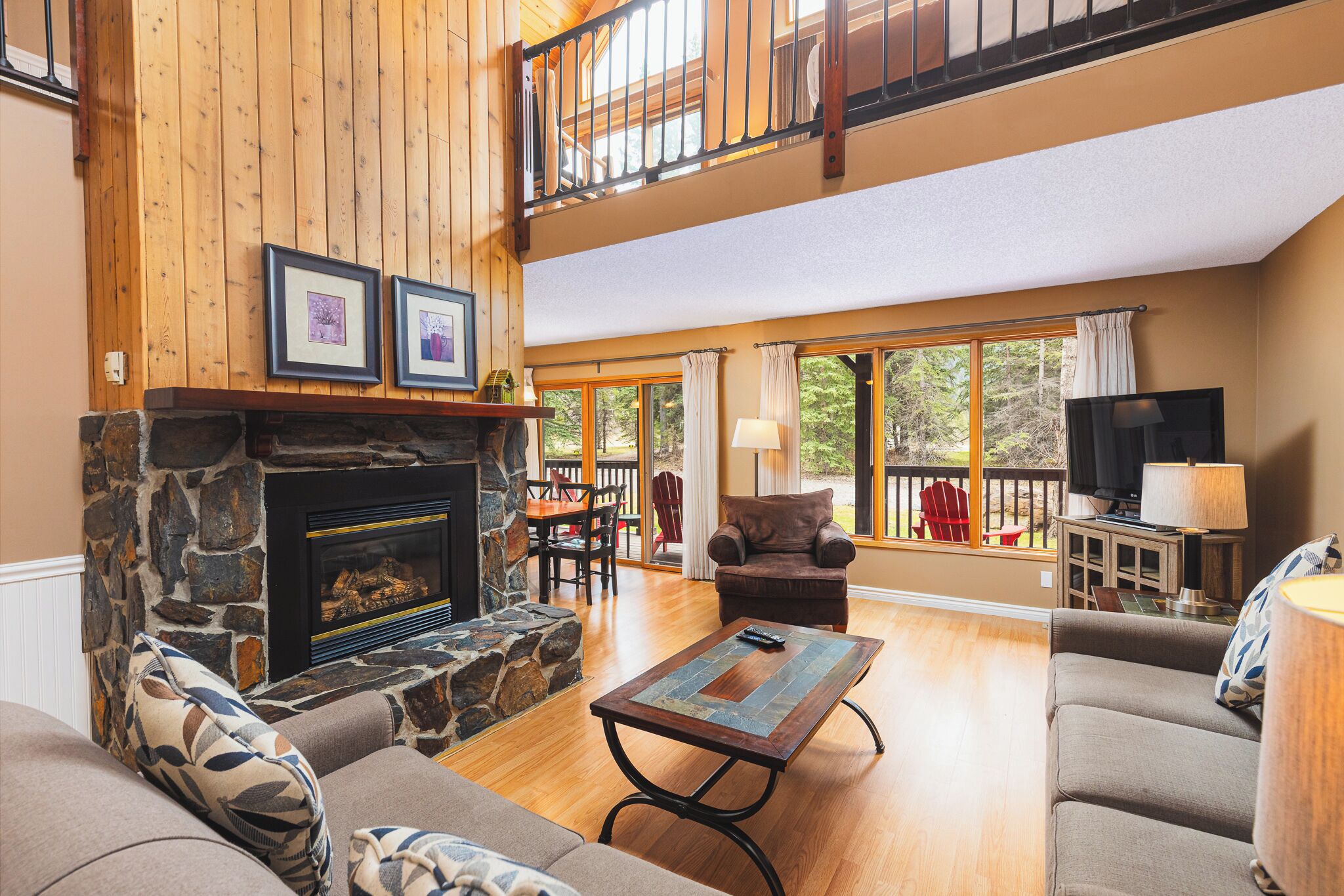 #140 - 3 Bedrooms Chalet | Living area