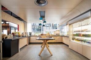 Kontinental frokost hver dag (EUR 19 per person)