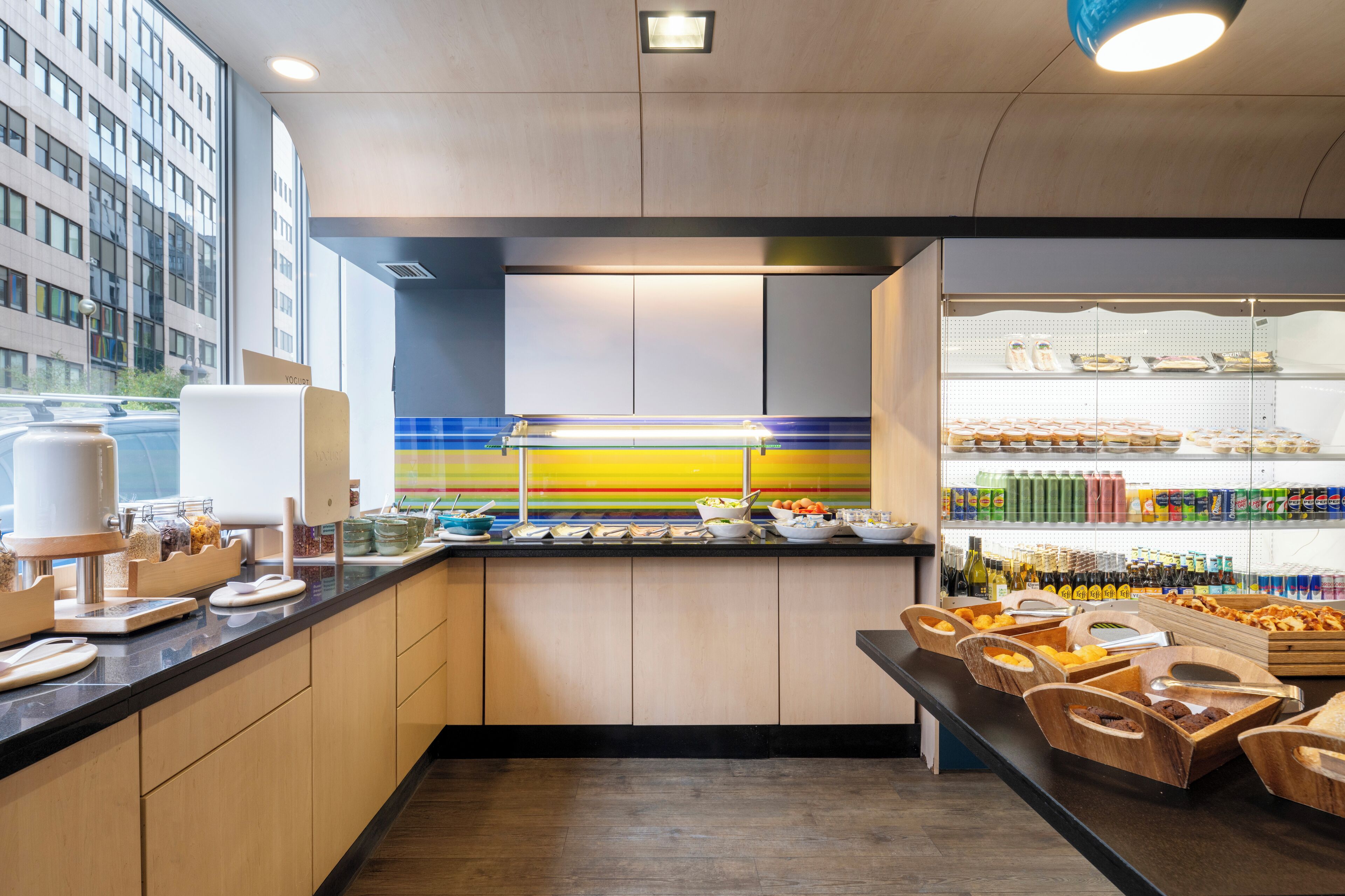 Dagelijks continentaal ontbijt (EUR 19 per persoon)