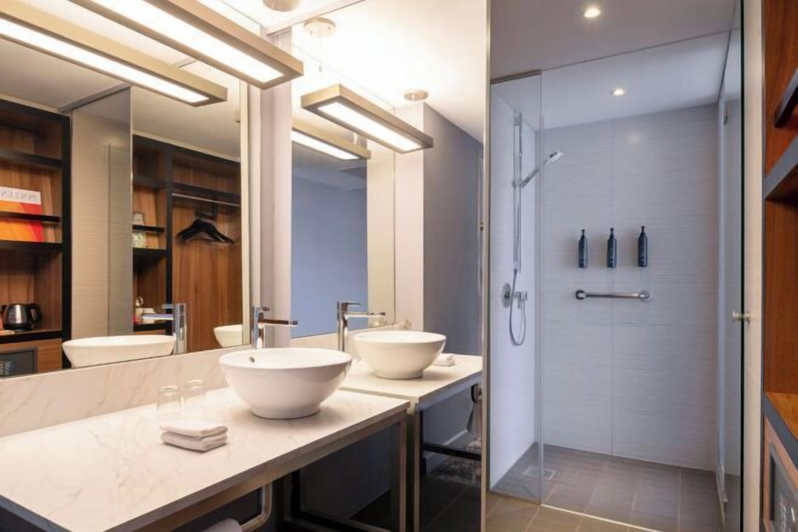 Bathroom | Shower, eco-friendly toiletries, hair dryer, towels