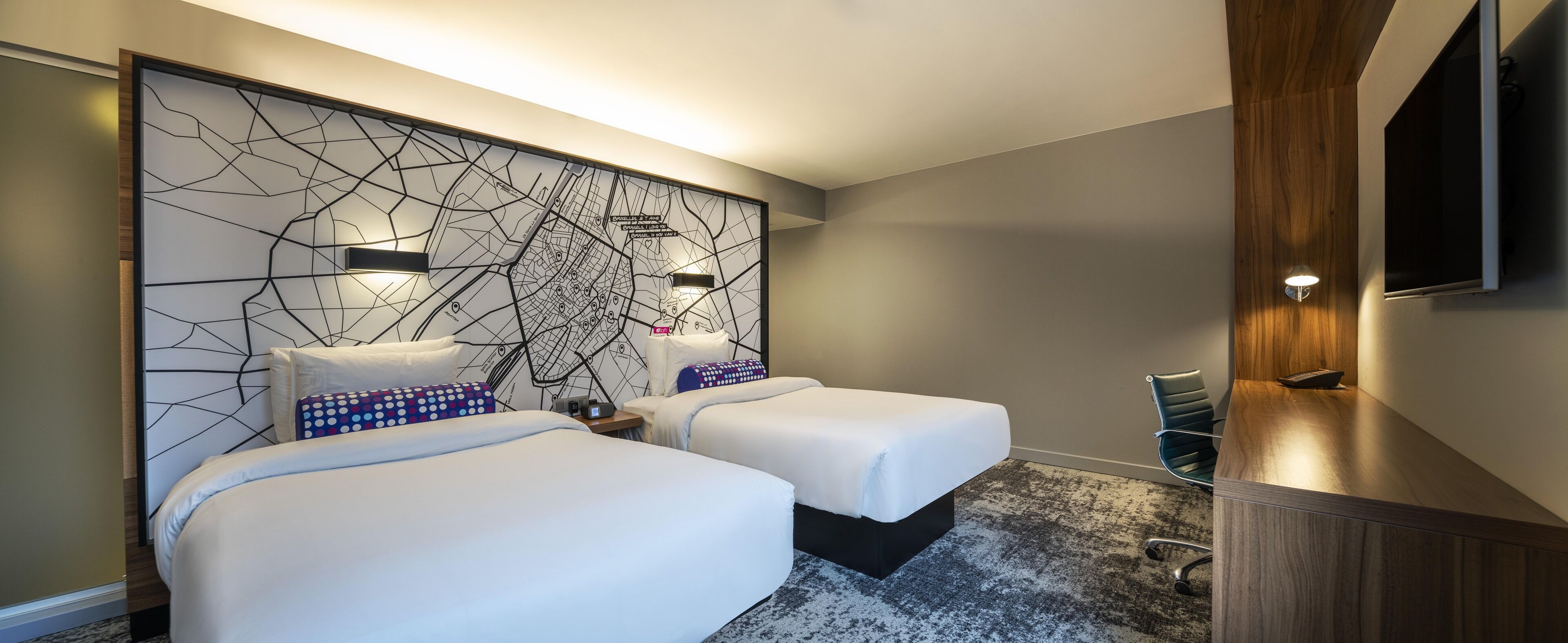 Literie de qualité supérieure, coffres-forts dans les chambres, bureau