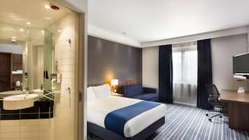 Standard Room, 1 Double Bed, Accessible | In-room safe, desk, blackout drapes, free cribs/infant beds