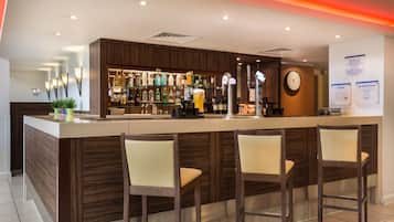 Bar (trong khuôn viên)
