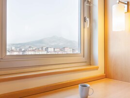 Double Room, 1 Double Bed | In-room safe, desk, soundproofing, iron/ironing board