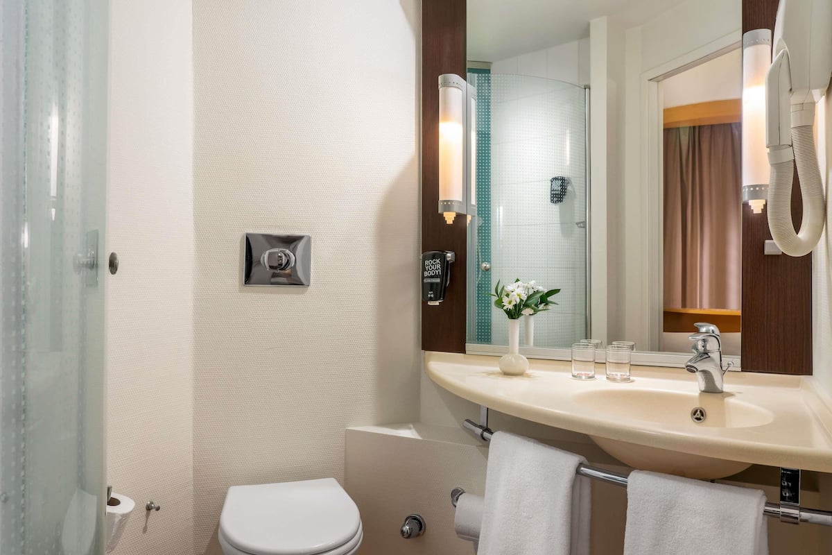 in-room safe, desk, soundproofing, iron/ironing board