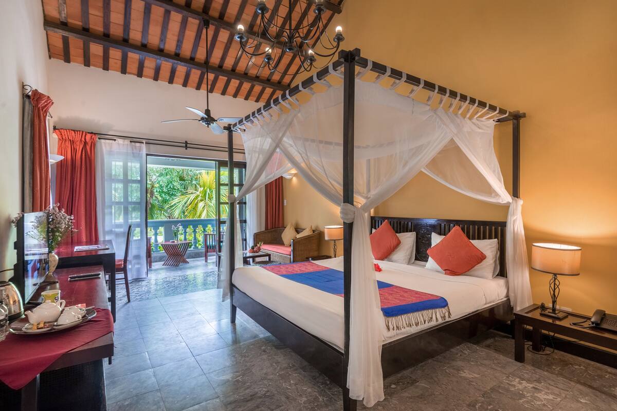 Quarto casal luxo, vista para o jardim | Camas com colchões pillow-top, frigobar, cofres nos quartos