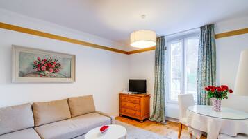 Appartement, deux pièces | Utsikt fra rommet
