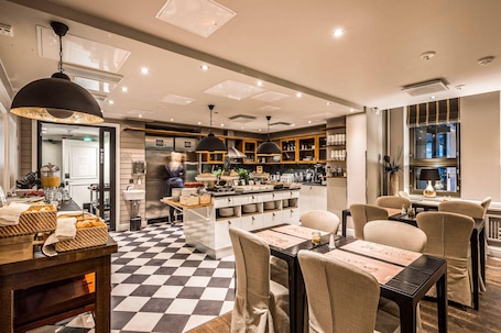 Daily buffet breakfast (EUR 22 per person)