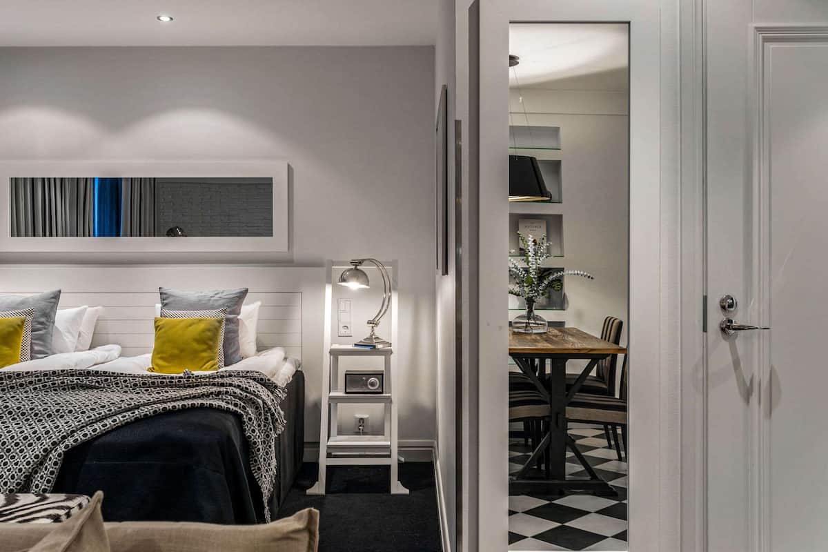 Habitació de luxe, 1 llit de matrimoni gran | Roba de llit d'alta qualitat, minibar i caixa forta a l'habitació