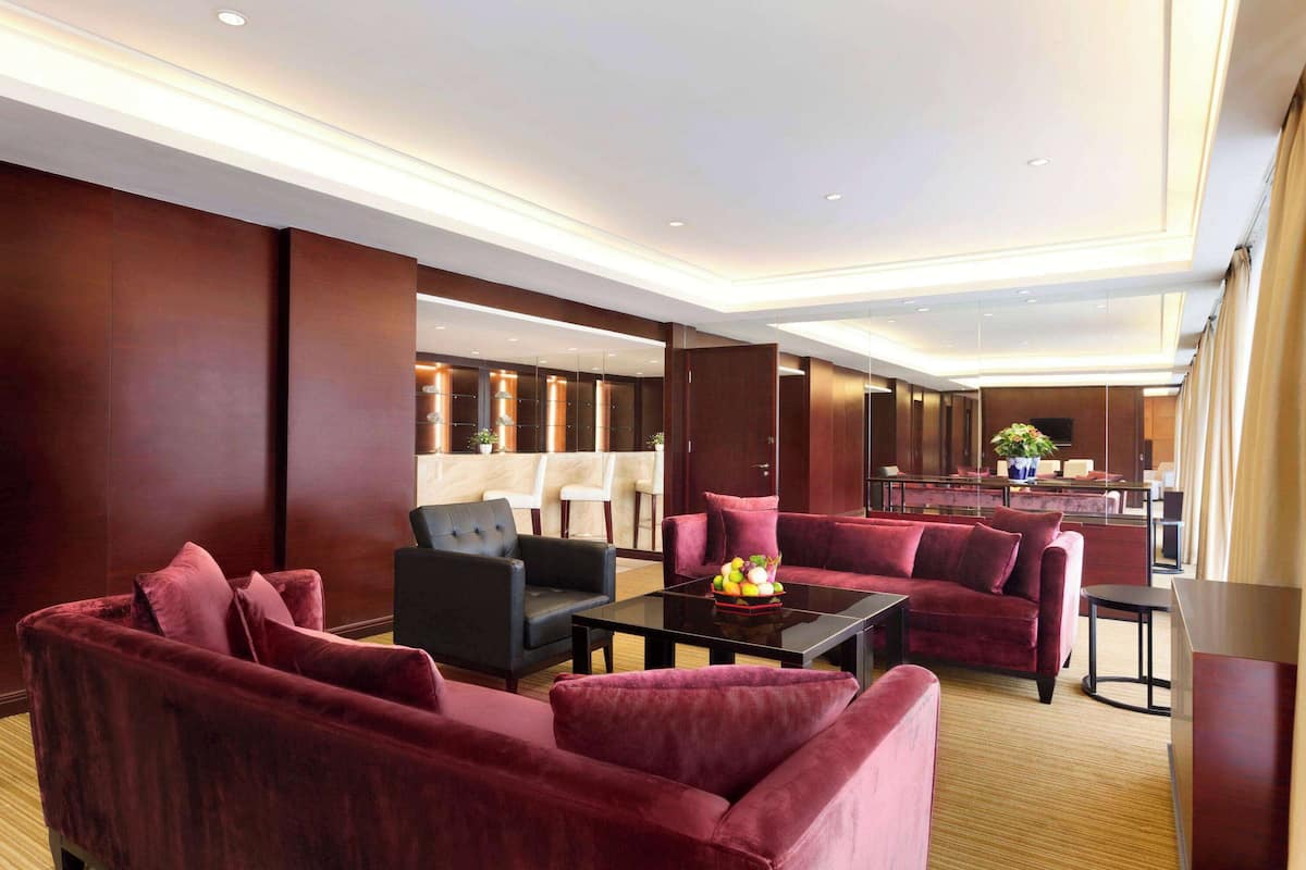Hypo-allergenic bedding, pillow-top beds, minibar, in-room safe