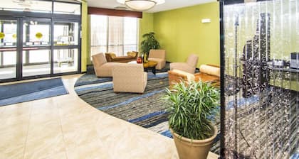 Holiday Inn Express & Suites Elkton - University Area by IHG