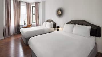 Quarto, 2 camas Queen, para não fumantes | Roupas de cama premium, Wi-Fi de cortesia, roupa de cama