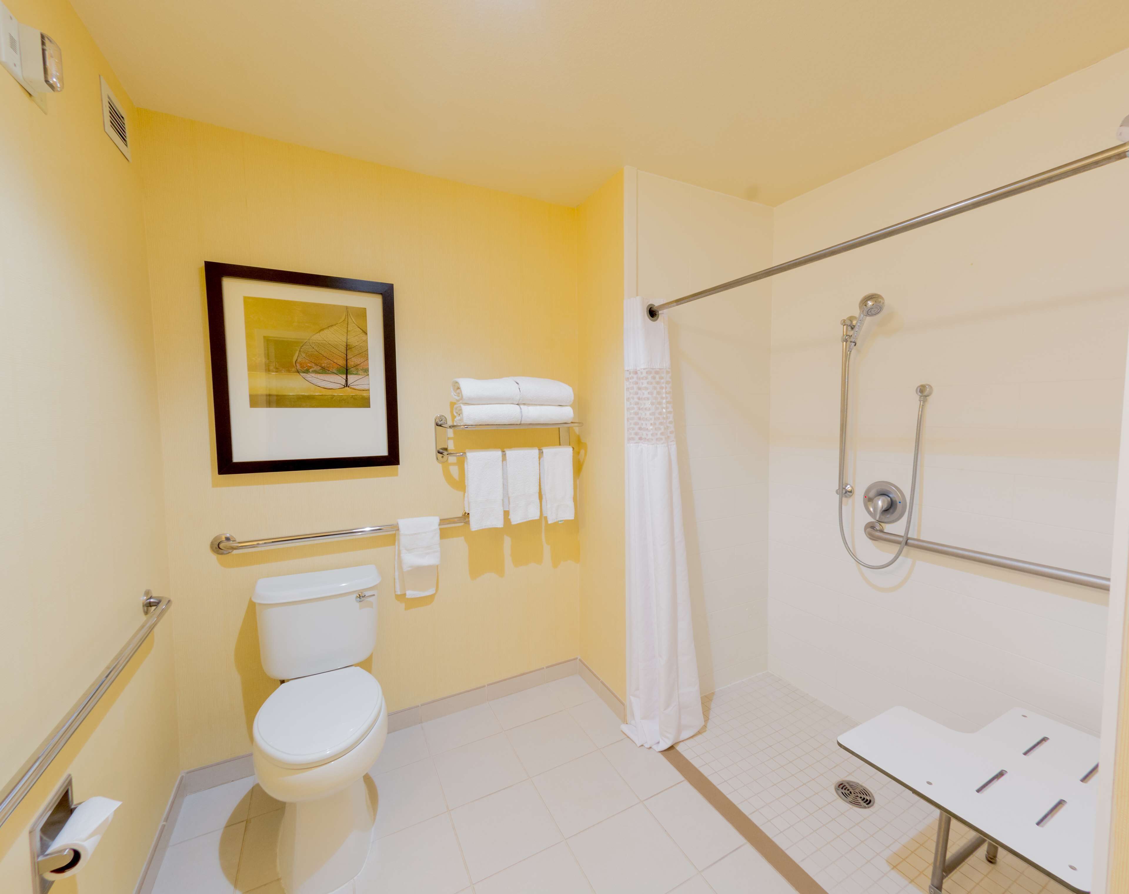 combined shower/bathtub, free toiletries, hair dryer, bathrobes