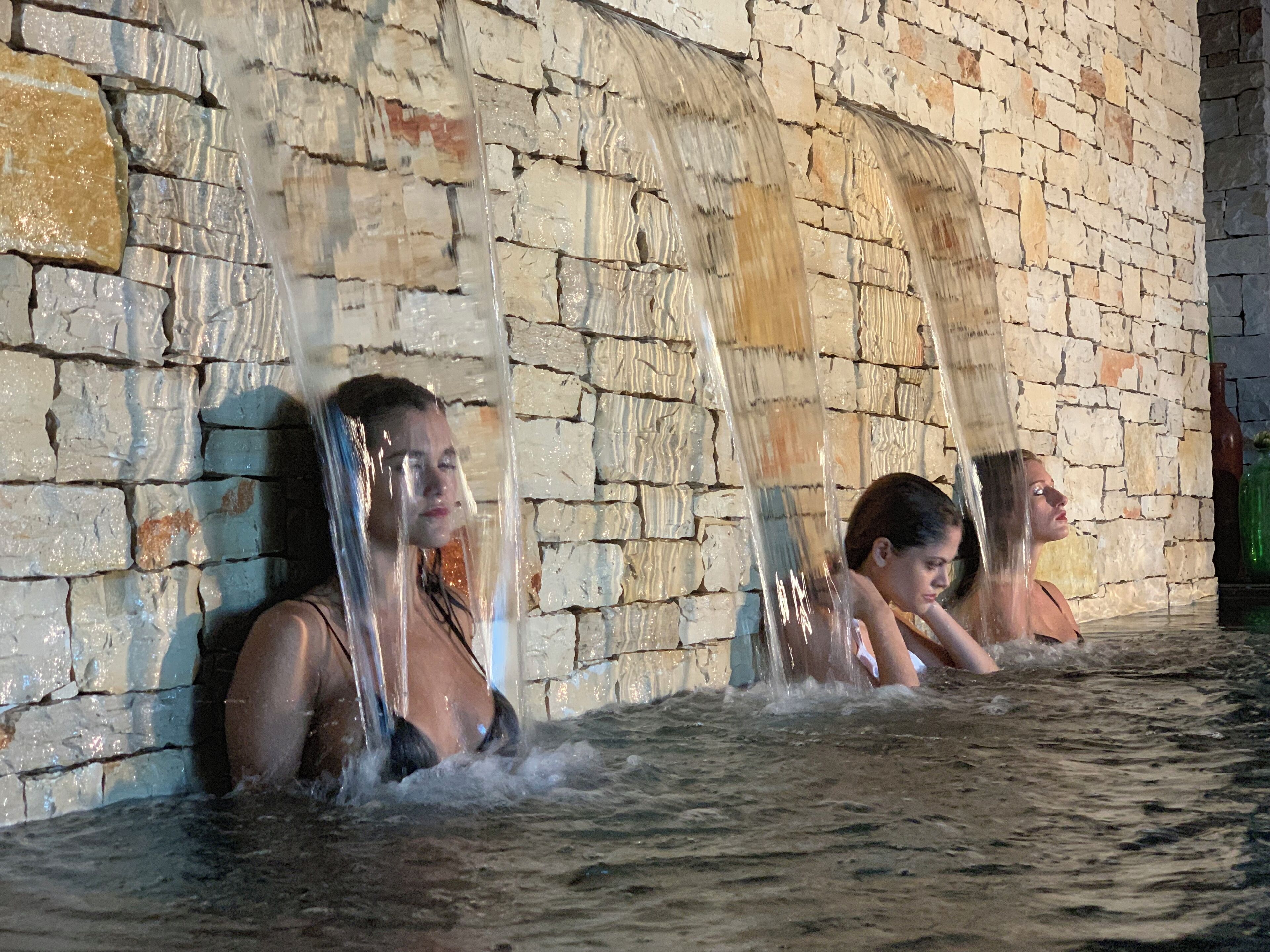 Espace de soins pour les couples, sauna, bain à remous, hammam, hammam