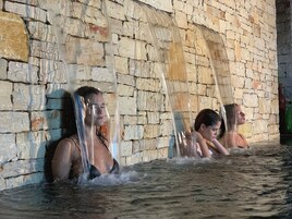 Couples treatment rooms, sauna, hot tub, steam room, Turkish bath