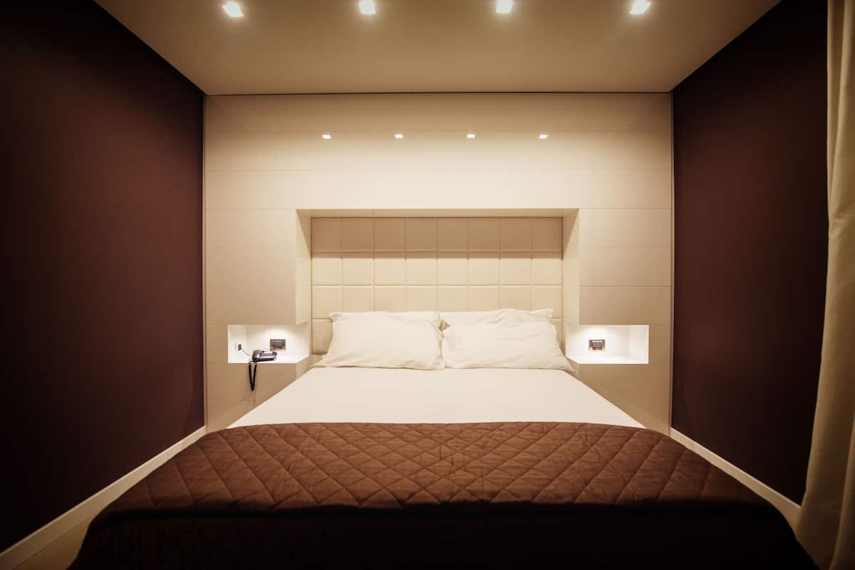 1 bedroom, memory-foam beds, in-room safe, desk