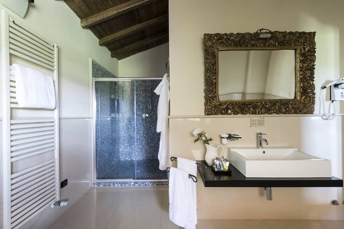 junior suite (spa access included) | bathroom | shower, free toiletries, hair dryer, bidet