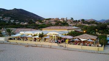 ์์นจ ์์ฌ, ์ ์ฌ ์์ฌ, ์ ๋
์์ฌ ์ ๊ณต, ์ง์คํด ์๋ฆฌ, ํด๋ณ ์ ๋ง