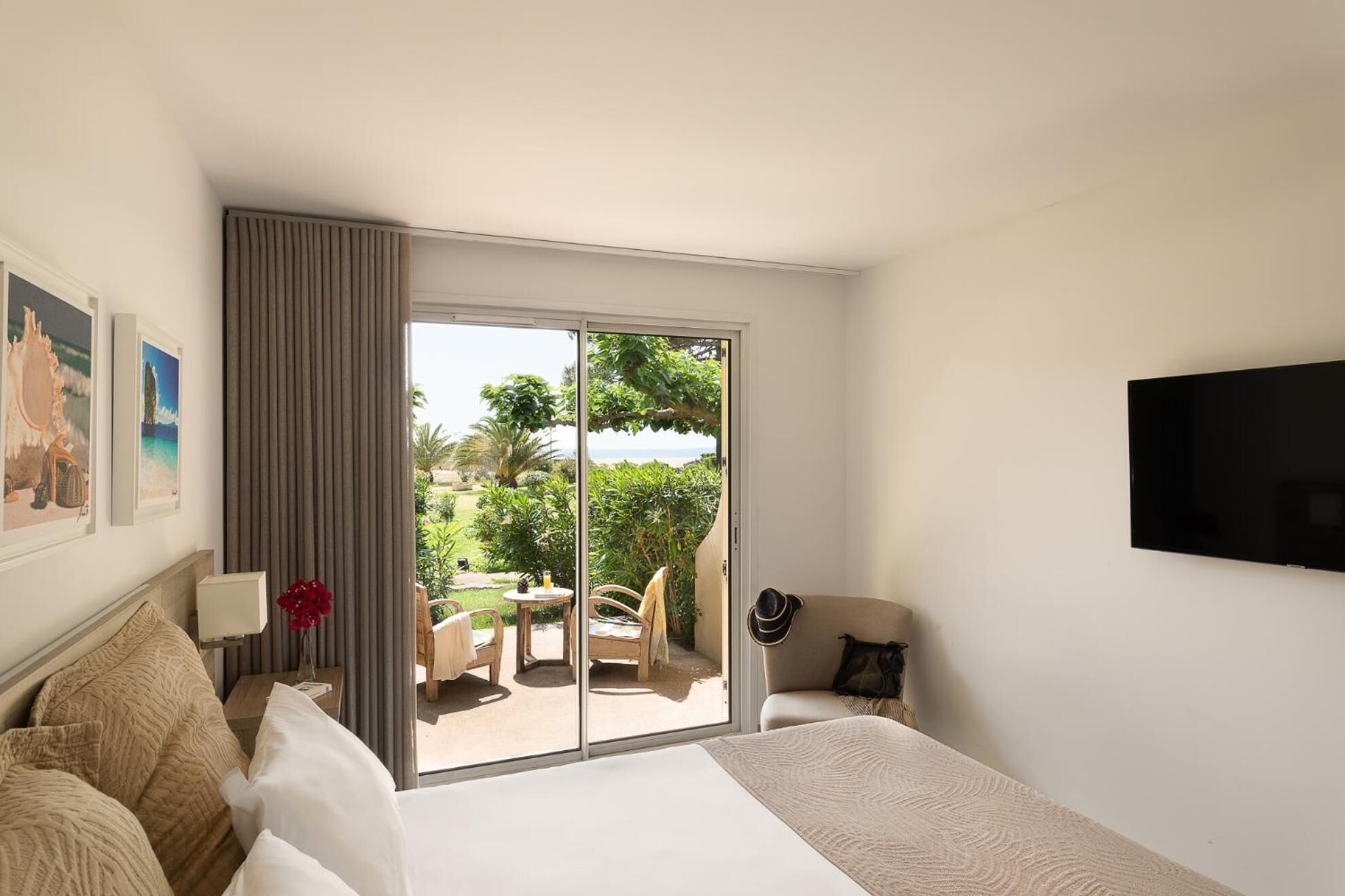 1 bedroom, premium bedding, minibar, in-room safe