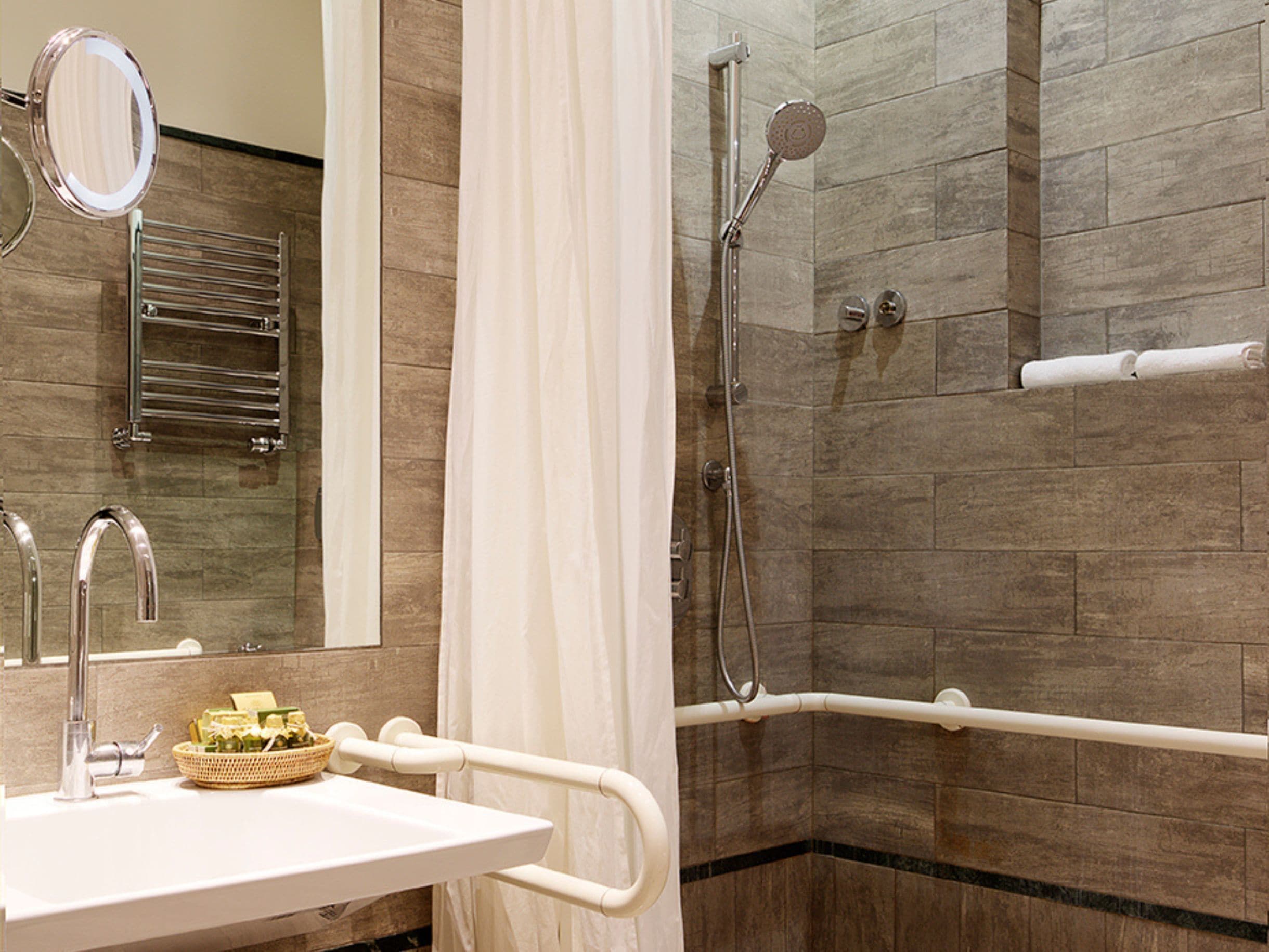 Photo - Numa Milan Camperio