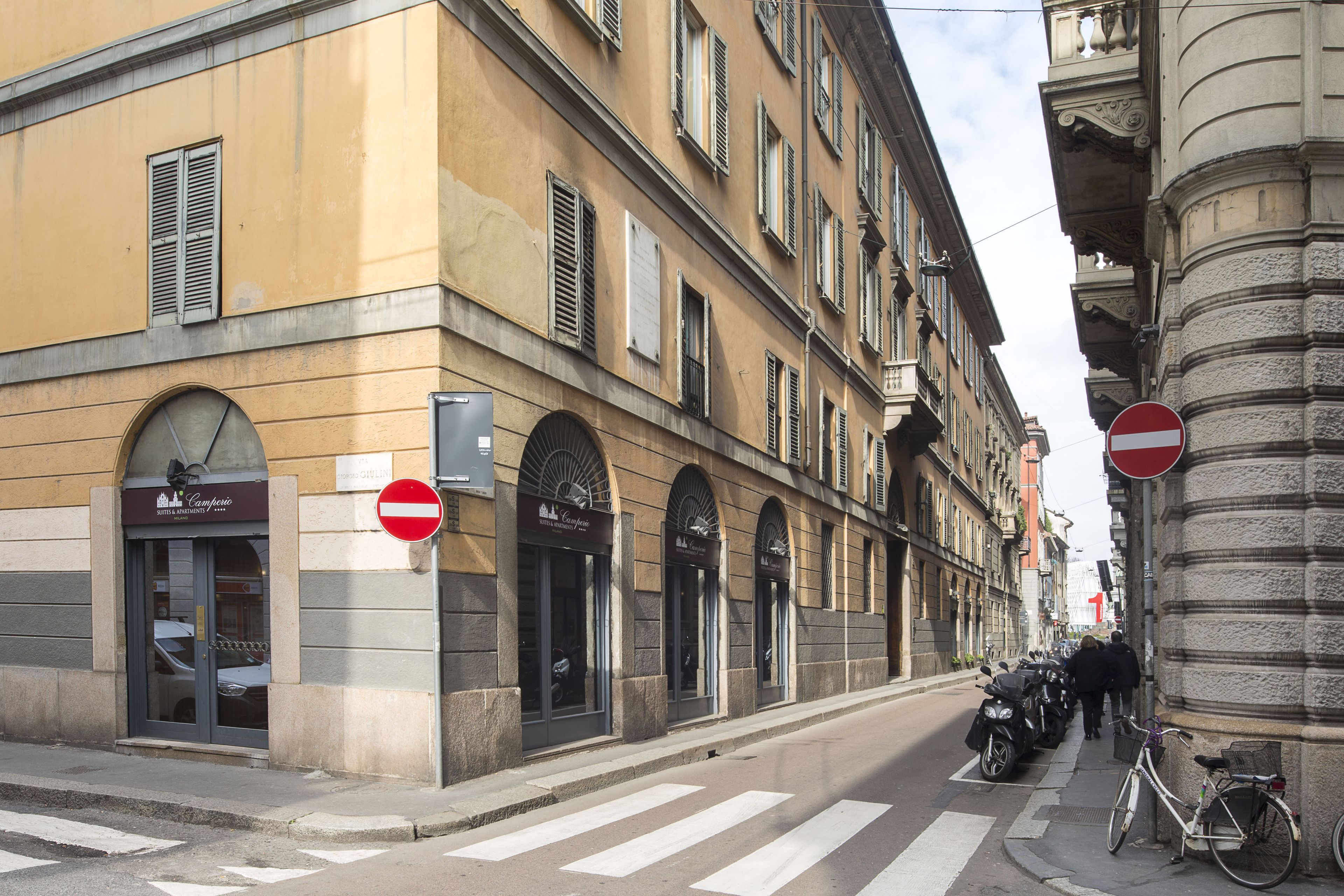 Photo - Numa Milan Camperio