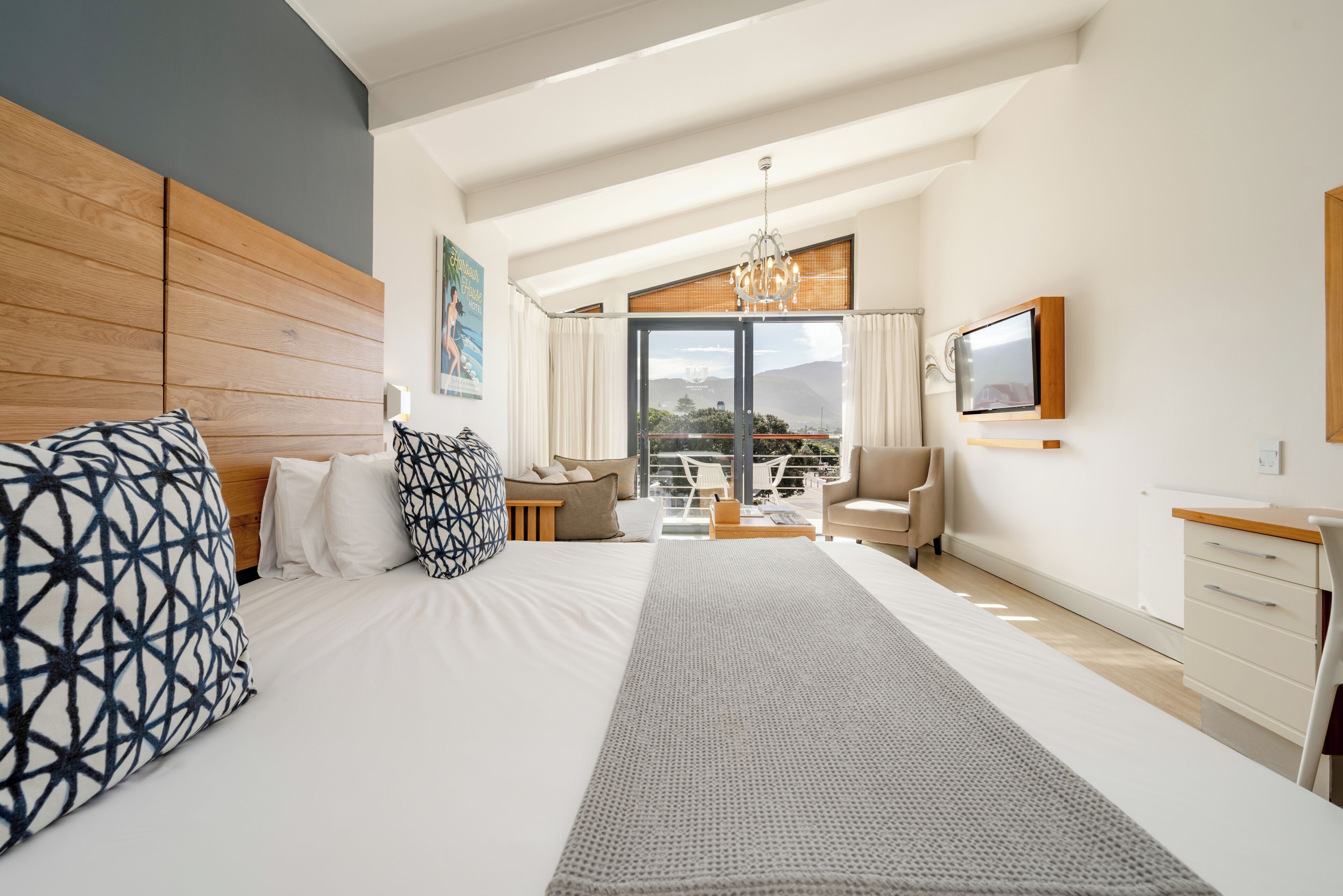 Sky Sea View Studio - New Wing | Sängtillbehör av högsta kvalitet och värdeförvaringsskåp på rummet