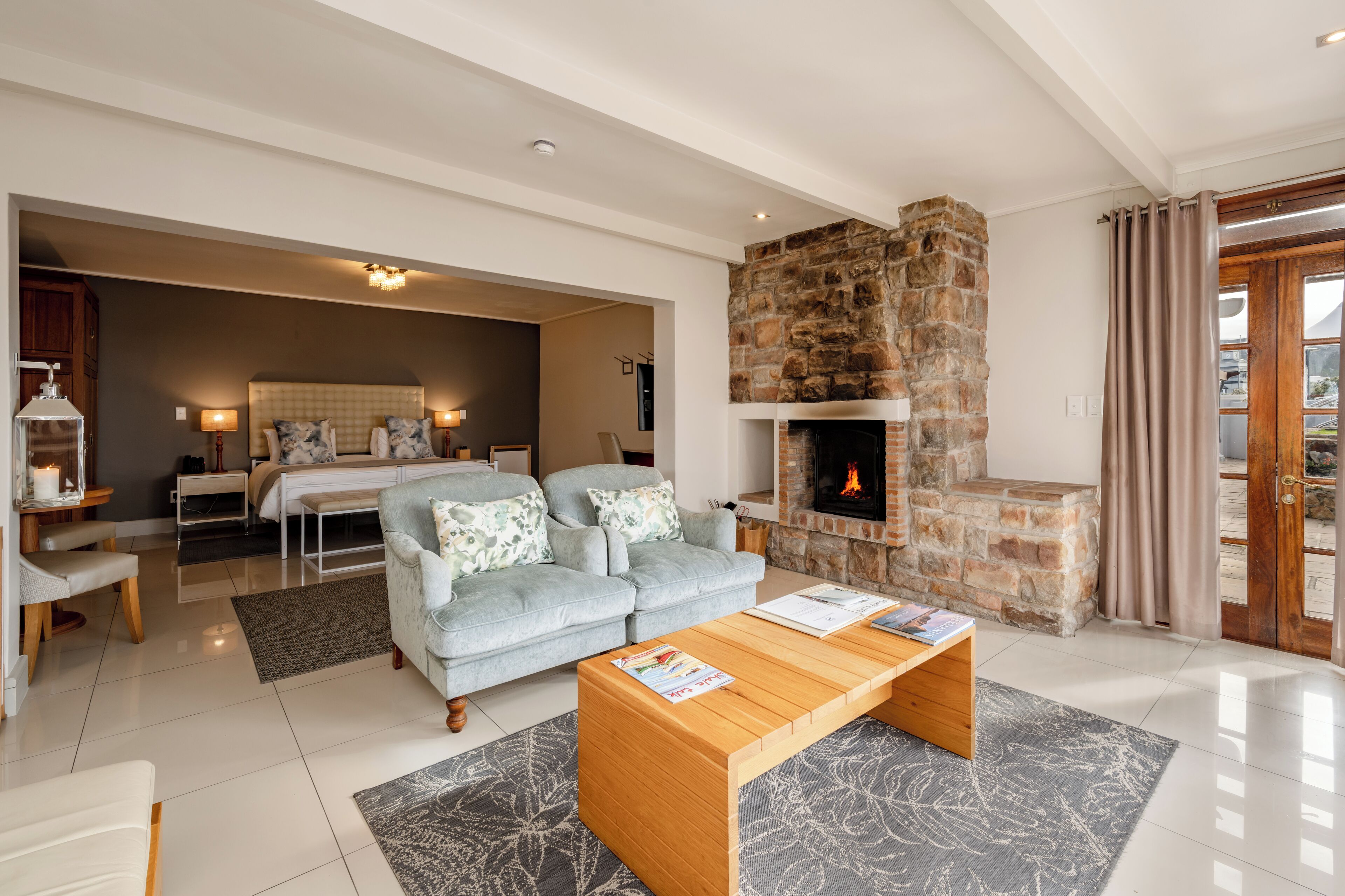 wood fired hot tub romantic room 2 | living area | 32-cm smart tv with satellite channels, netflix, streaming services