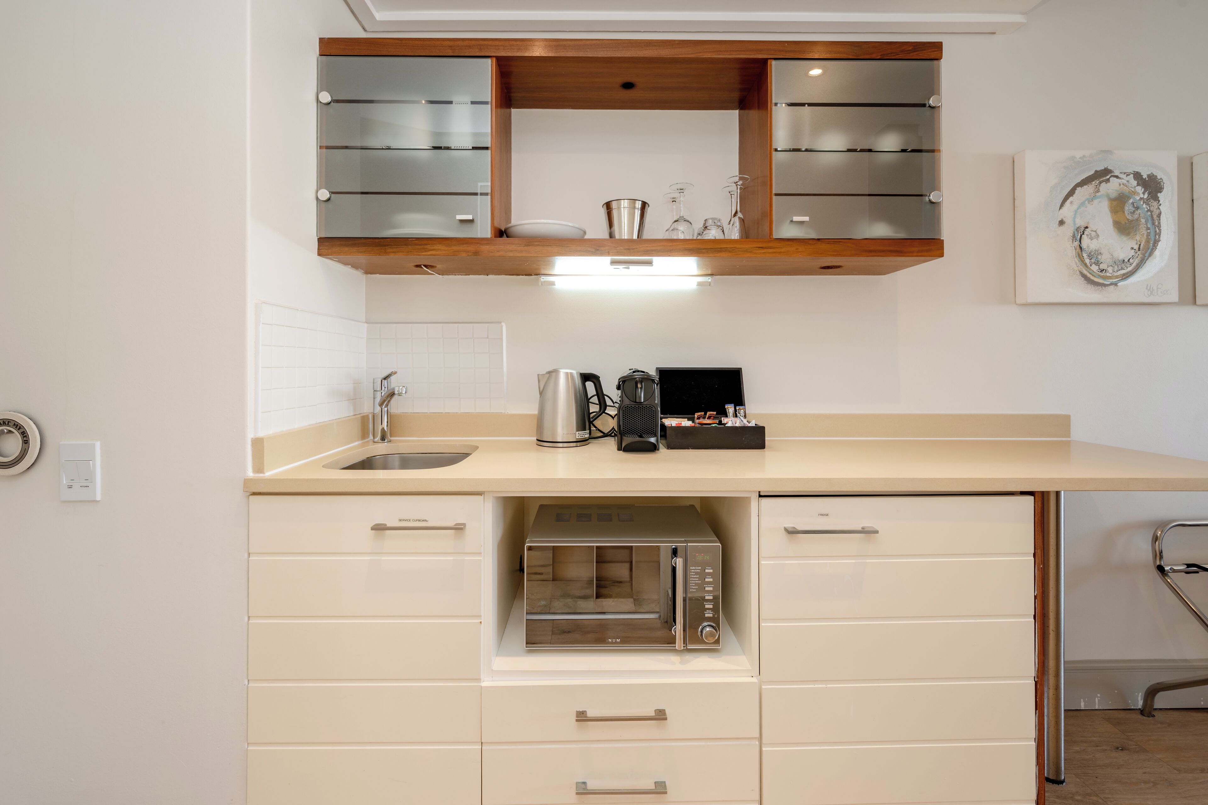 standard studio | private kitchen | coffee/tea maker, electric kettle