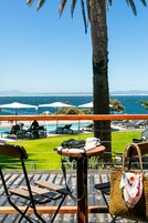 浪漫客房, 1 张特大床 | 阳台景观