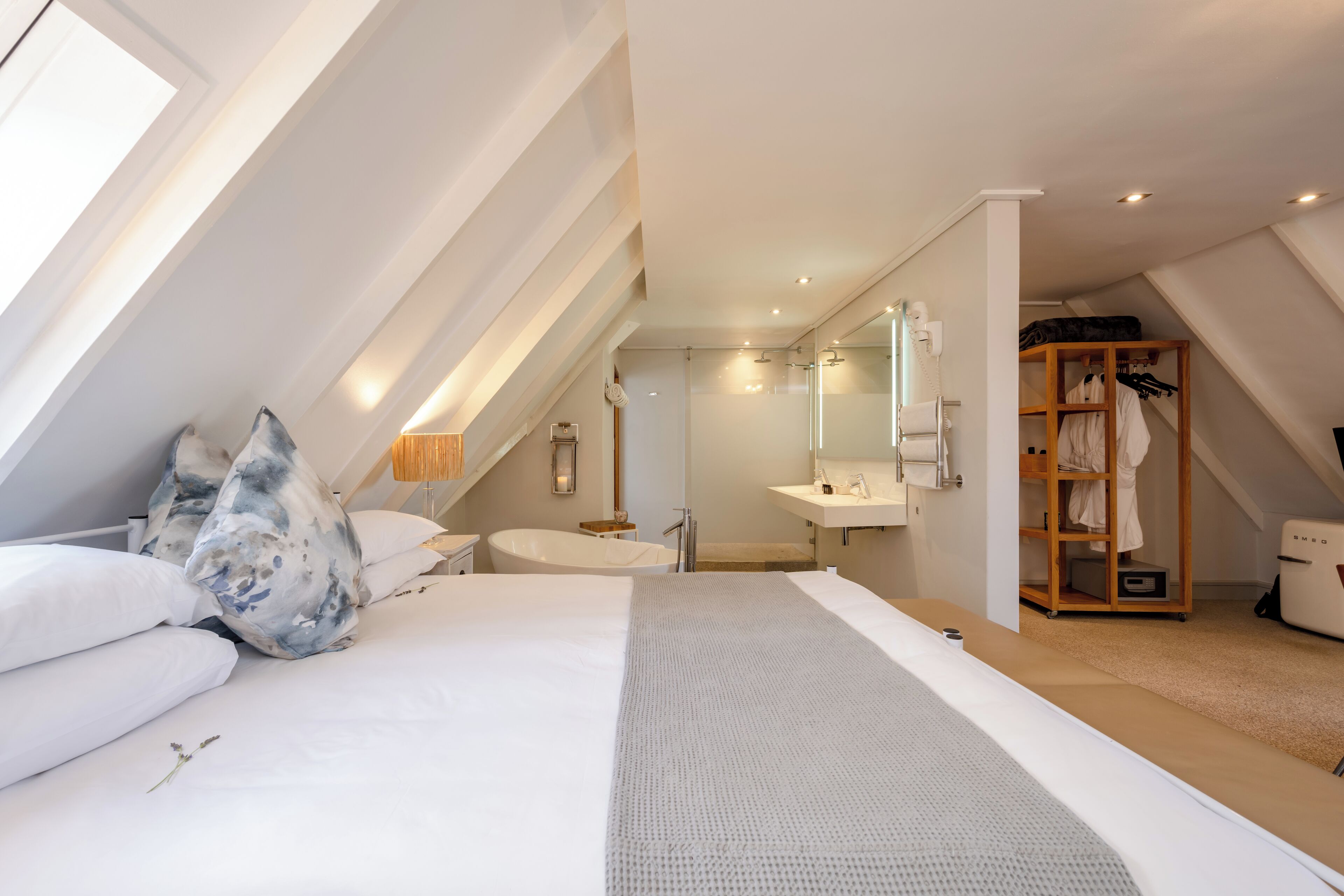 wood- fired hot tub romantic room 7 | premium bedding, in-room safe, free wifi, bed sheets