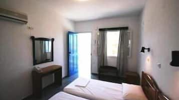 xxxDouble Roomxxx | Pillowtop beds, in-room safe, cribs/infant beds, rollaway beds