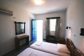 Quarto casal | Camas com colchões pillow-top, cofres nos quartos, berços (sobretaxa)