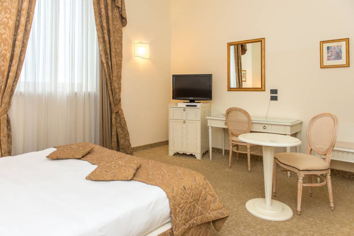 1 bedroom, minibar, in-room safe, desk