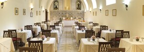 Tägliches inbegriffenes Frühstücksbuffet