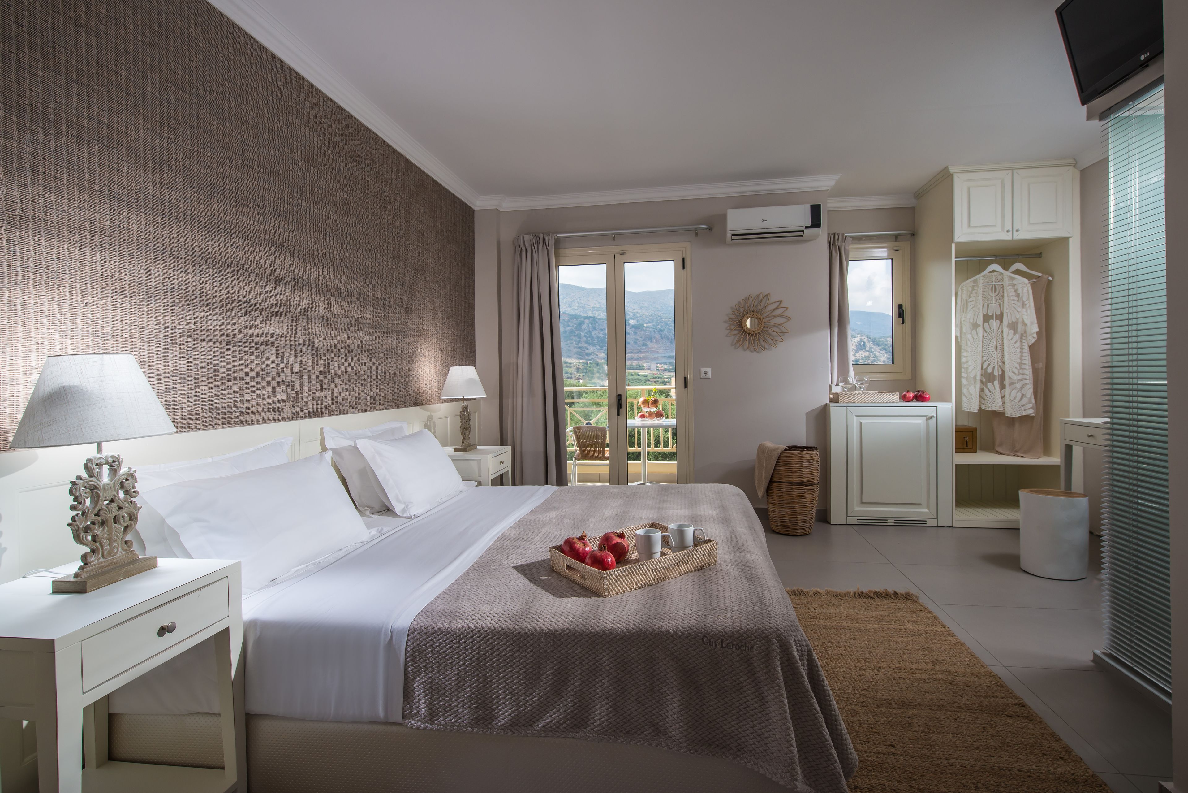 deluxe suite, sea view (mini suite - adults only (sunset)) | premium bedding, in-room safe, individually decorated, desk