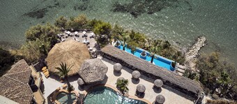 Gloria Maris Hotel Suites & Villas