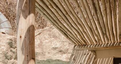 Gloria Maris Hotel Suites & Villas