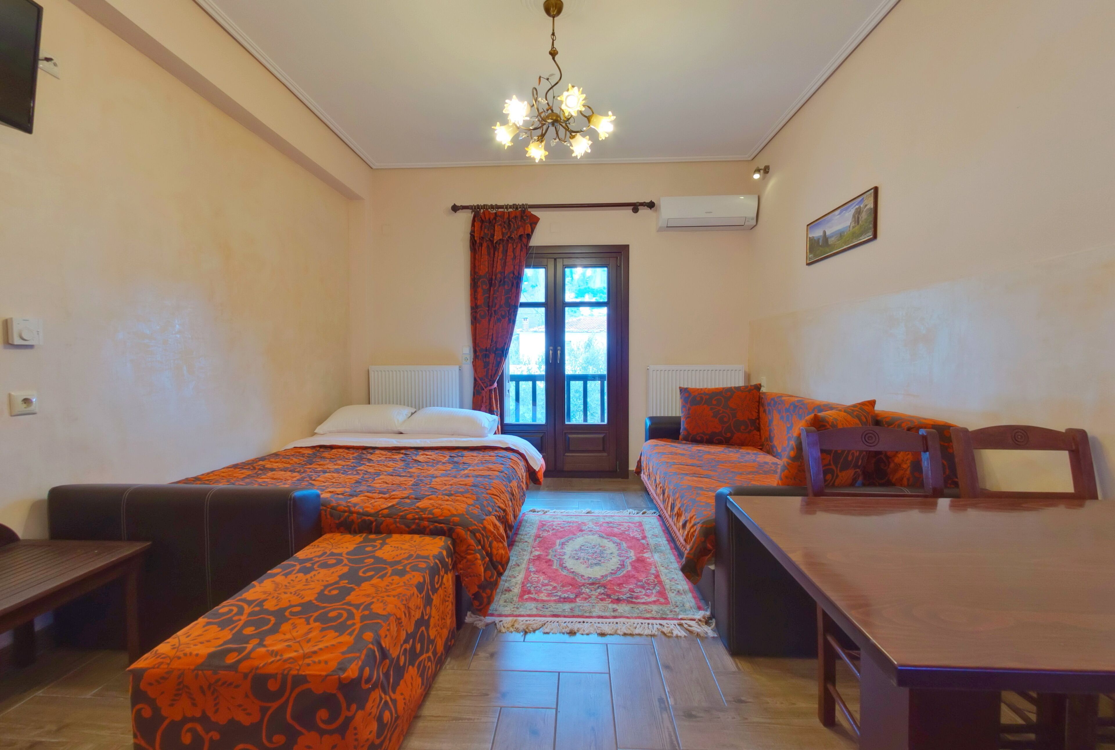 Family Apartment, Balcony (Meteora View) | Living room