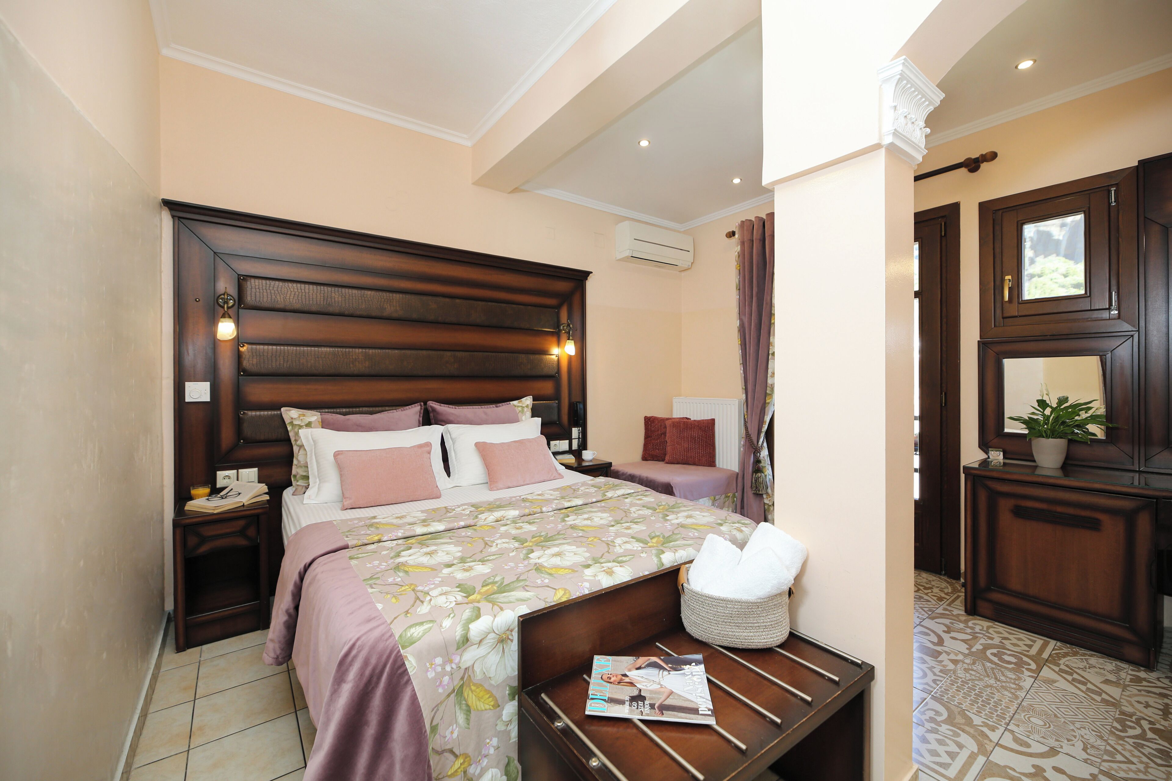 Double Room with Balcony (Meteora View)