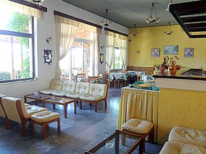 Lounge - Minoas Hotel (Malevizi)