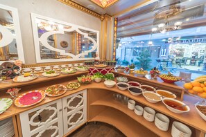 Breakfast buffet - Senabil Hotel Old City (Istanbul)