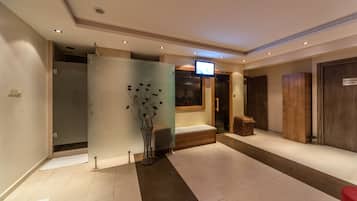 Sauna, Türkisches Bad/Hamam, Körperbehandlungen, Aromatherapie