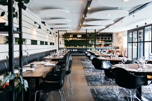 Breakfast, lunch, dinner served; garden views