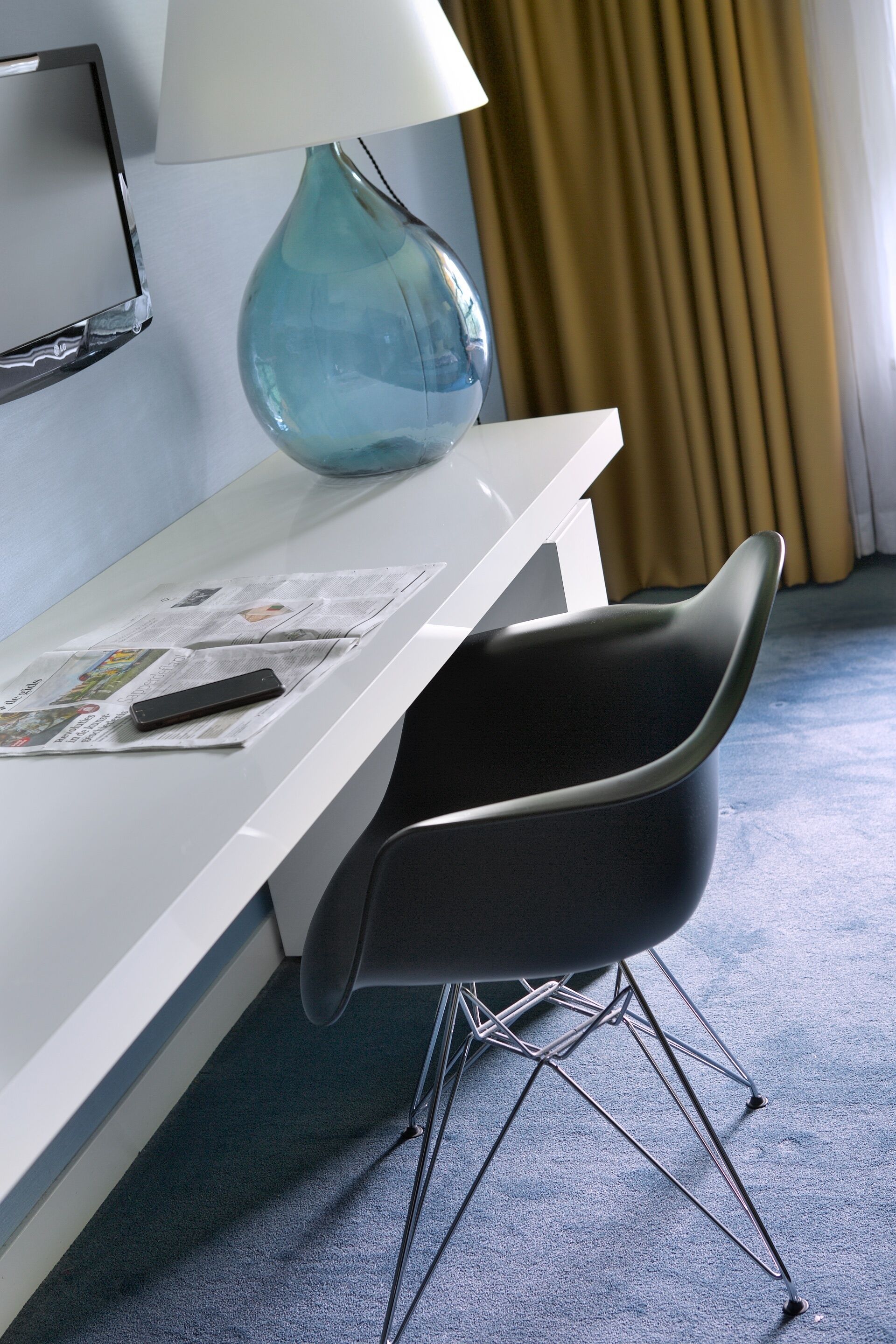 comfort room | 1 bedroom, in-room safe, desk, blackout curtains