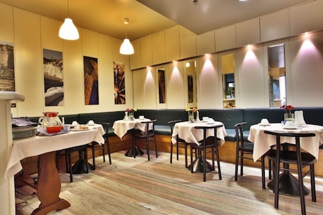 Daily buffet breakfast (EUR 8 per person). Hotel Del Viale