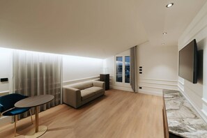 Living area | Flat-screen TV - Albergo Italia (Matera)