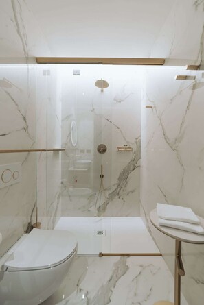 Free toiletries, hair dryer, towels - Albergo Italia (Matera)