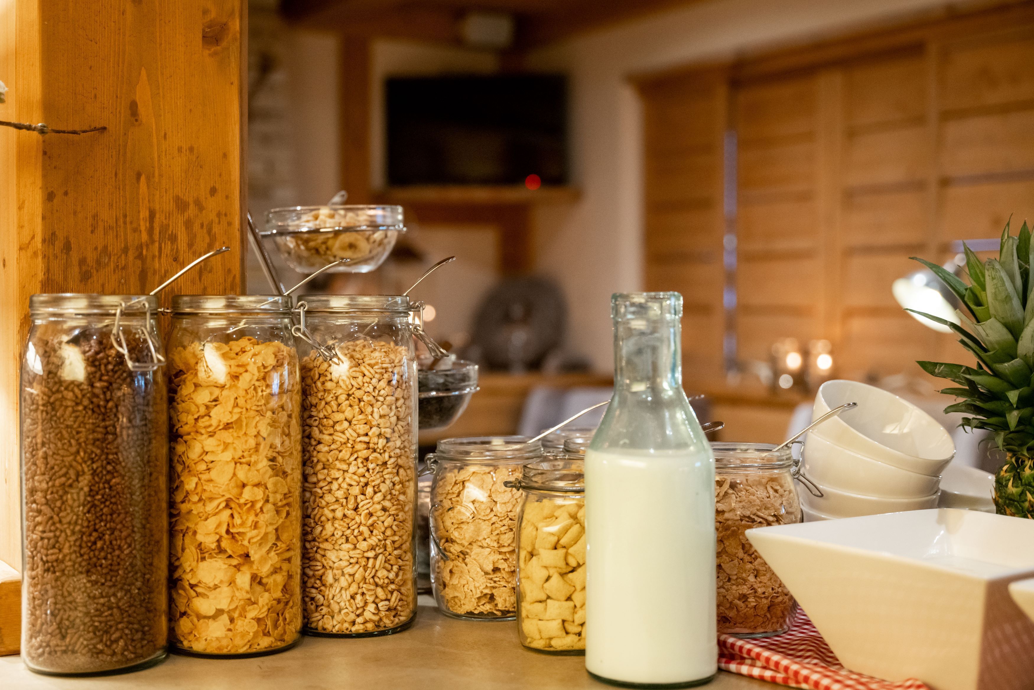 daily to-go breakfast (eur 25 per person)