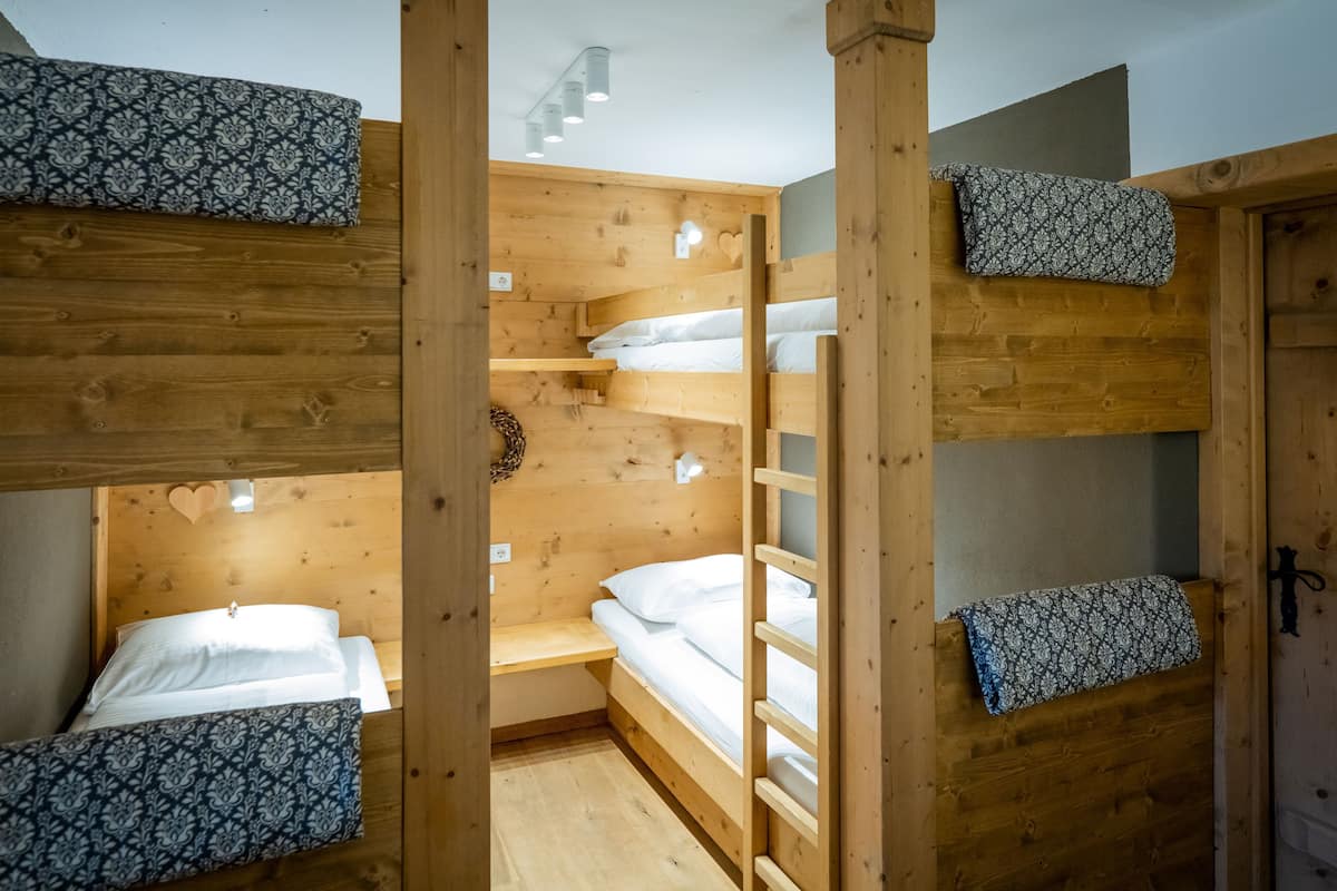 Economy studio | 3 slaapkamers, luxe beddengoed, een kluis op de kamer